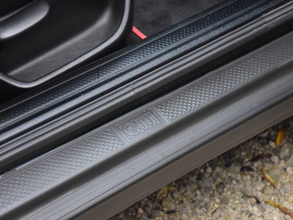 Image 35/41 de Volkswagen Golf III 2.0 GTI &quot;Edition&quot; (1997)