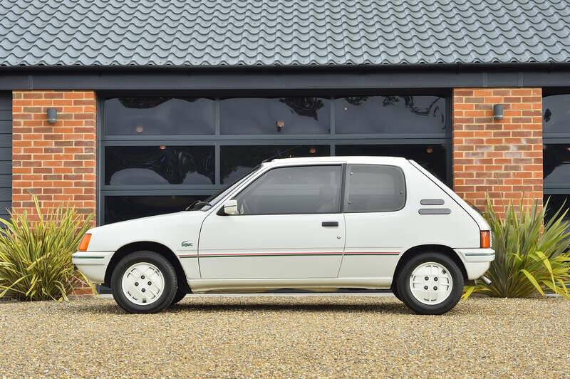 Image 9/35 of Peugeot 205 (1985)