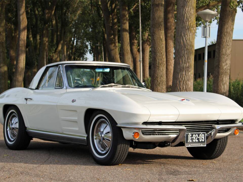 Bild 1/30 von Chevrolet Corvette Sting Ray Convertible (1964)