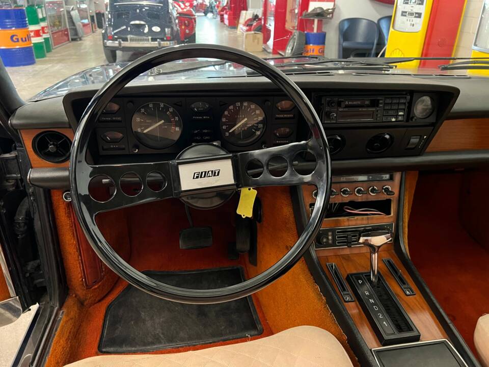 Immagine 9/16 di FIAT 130 Coupé (1975)