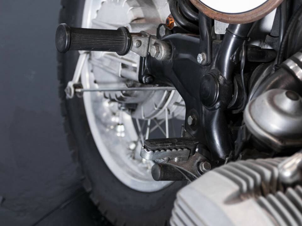 Bild 44/50 von BMW DUMMY (1985)