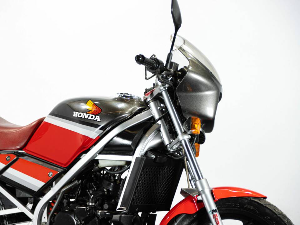 Image 35/50 of Honda NS 125F (1985)