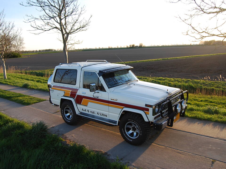 Image 20/47 of Nissan Patrol (1983)