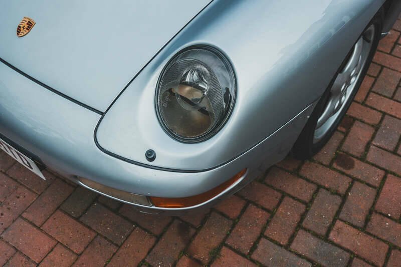 Image 37/50 of Porsche 911 Carrera (1994)