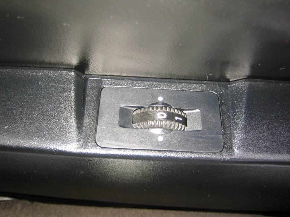 Image 39/45 of Mercedes-Benz 500 SEL (1992)