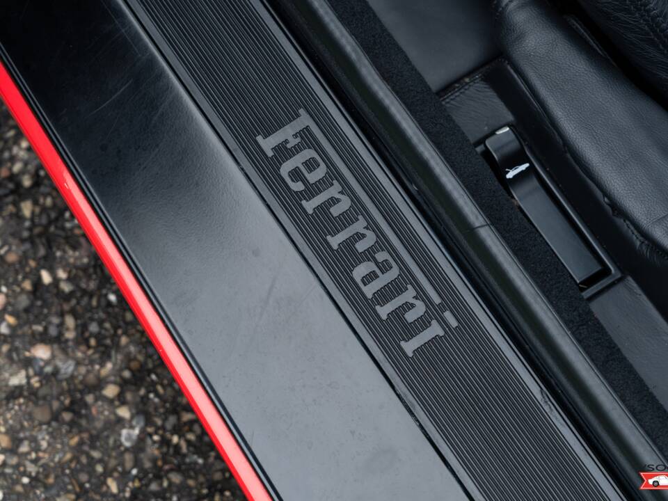 Bild 17/53 von Ferrari F 355 Berlinetta (1996)