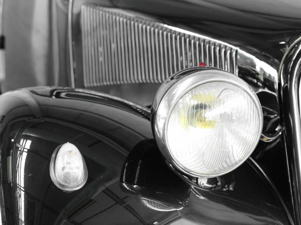 Image 42/50 of Citroën Traction Avant 11 BL (1953)