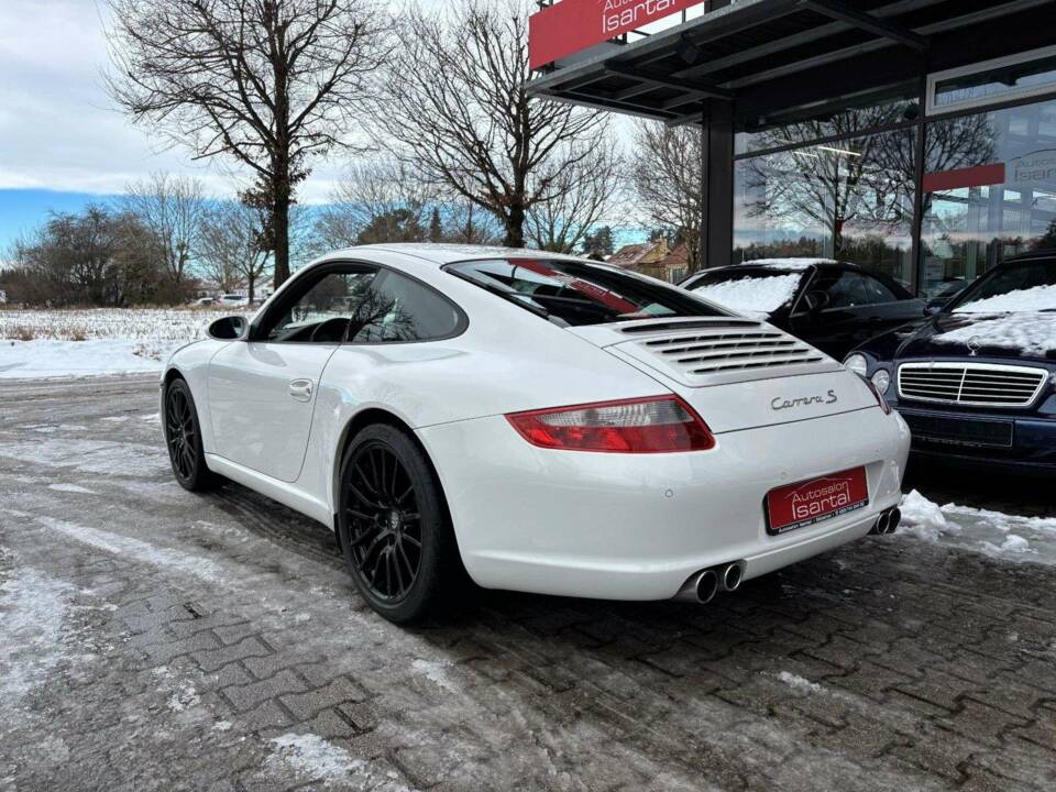 Bild 5/20 von Porsche 911 Carrera S (2004)