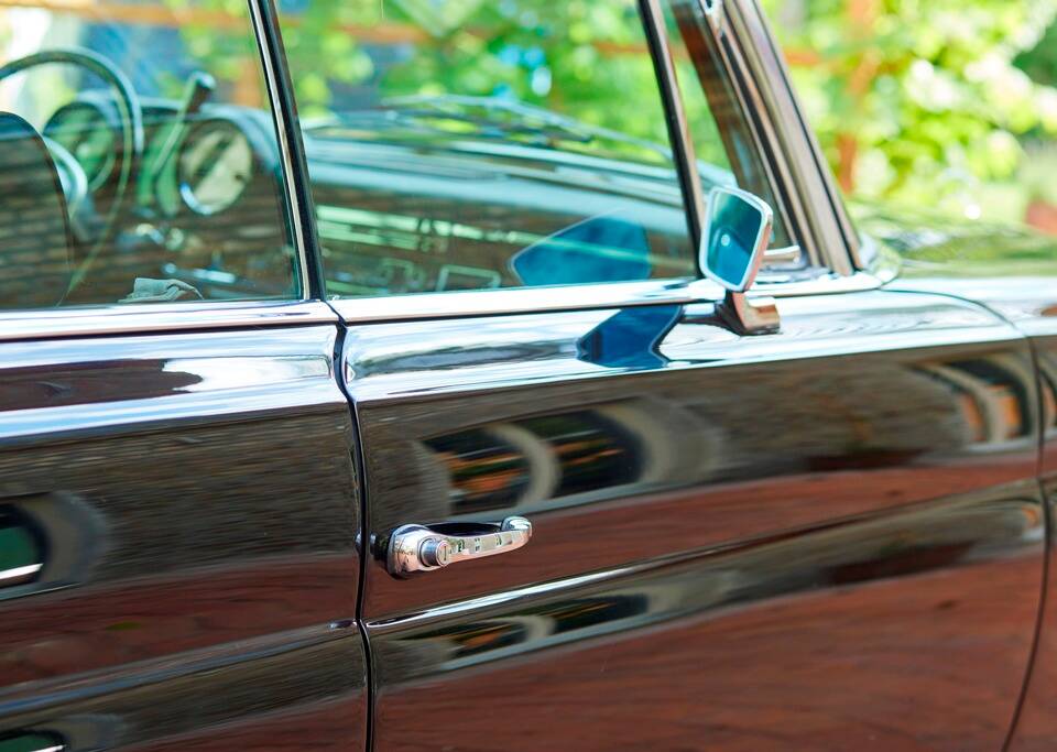 Image 46/188 of Mercedes-Benz 280 SE 3,5 (1971)
