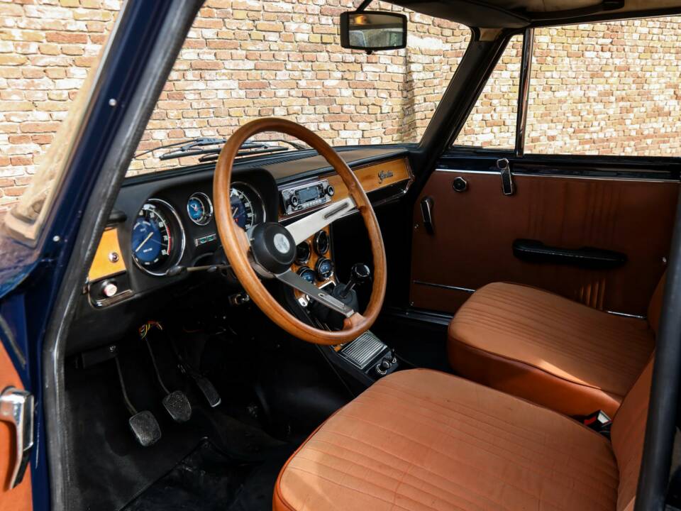 Image 21/50 of Alfa Romeo Giulia Nuova Super 1300 (1975)