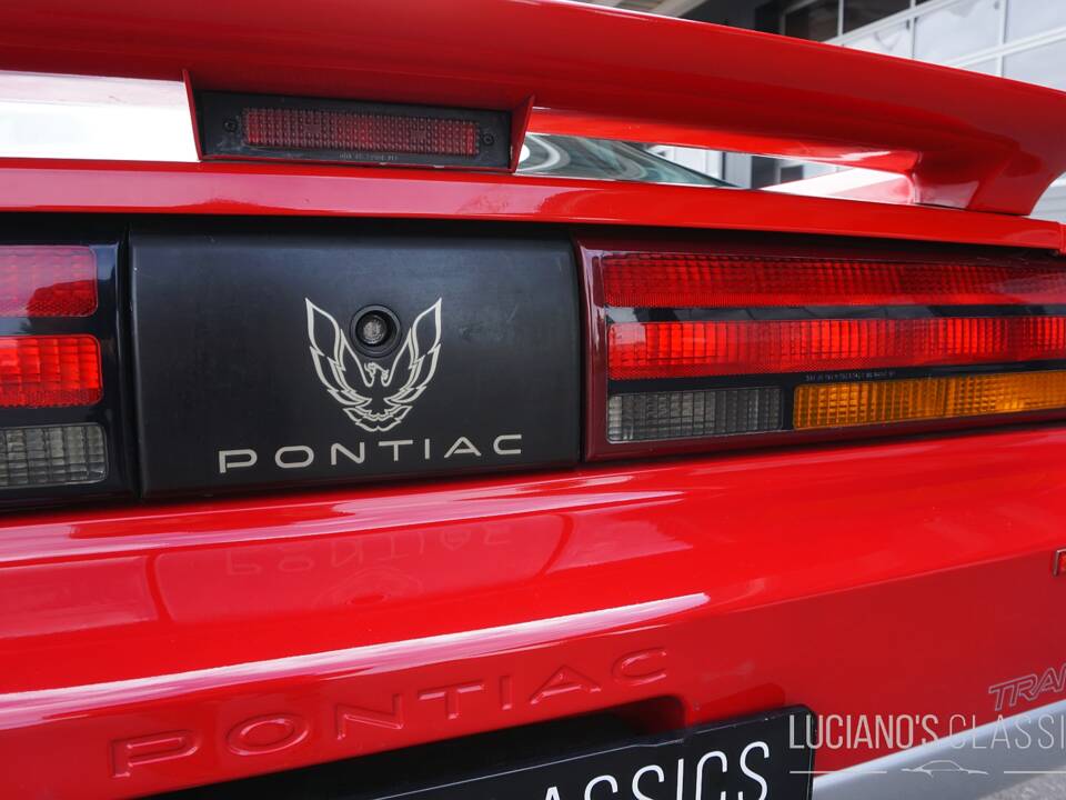 Bild 31/66 von Pontiac Firebird TransAm (1989)