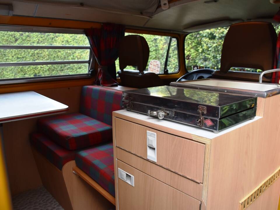 Imagen 35/49 de Volkswagen T2b Camper (1978)