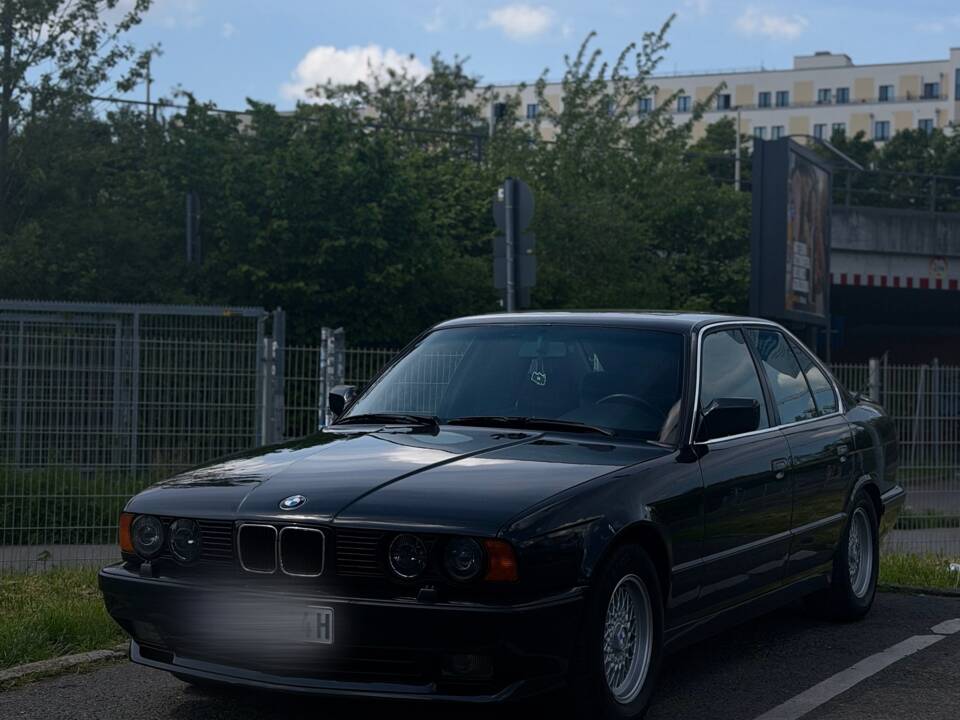 Bild 2/5 von BMW 525i (1991)