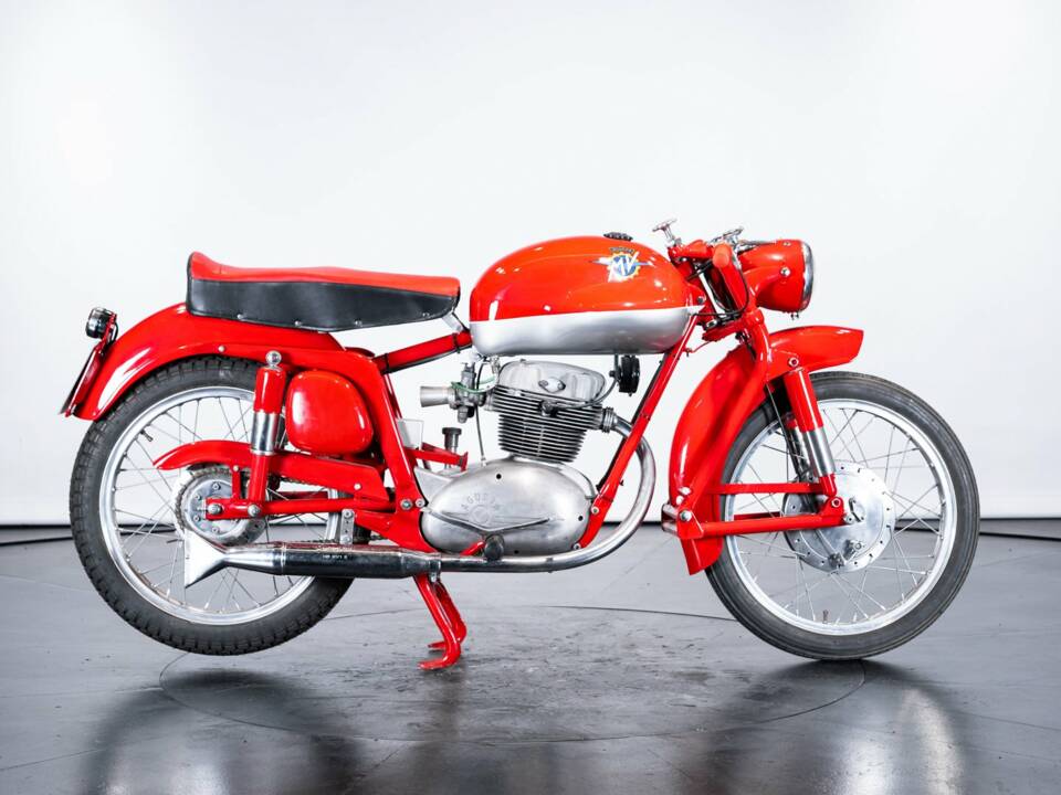 Imagen 4/46 de MV Agusta DUMMY (1957)