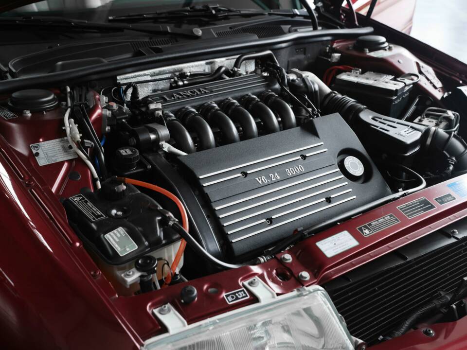 Image 31/46 of Lancia Kappa 3.0 (1999)