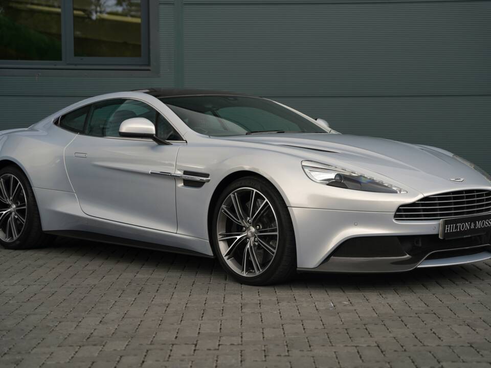 Image 1/50 of Aston Martin Vanquish (2014)