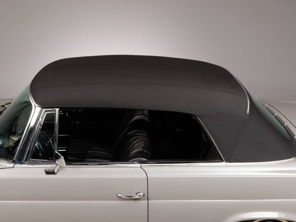 Bild 16/43 von Mercedes-Benz 250 SE (1967)