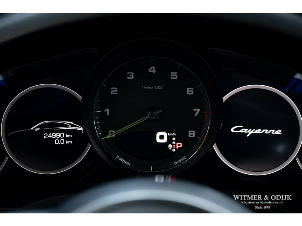 Image 20/32 of Porsche Cayenne Coupé E-Hybrid (2020)