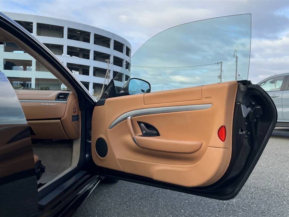 Afbeelding 19/21 van Maserati GranTurismo S (2010)