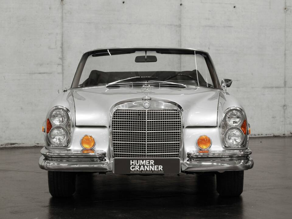 Image 8/48 of Mercedes-Benz 280 SE (1969)