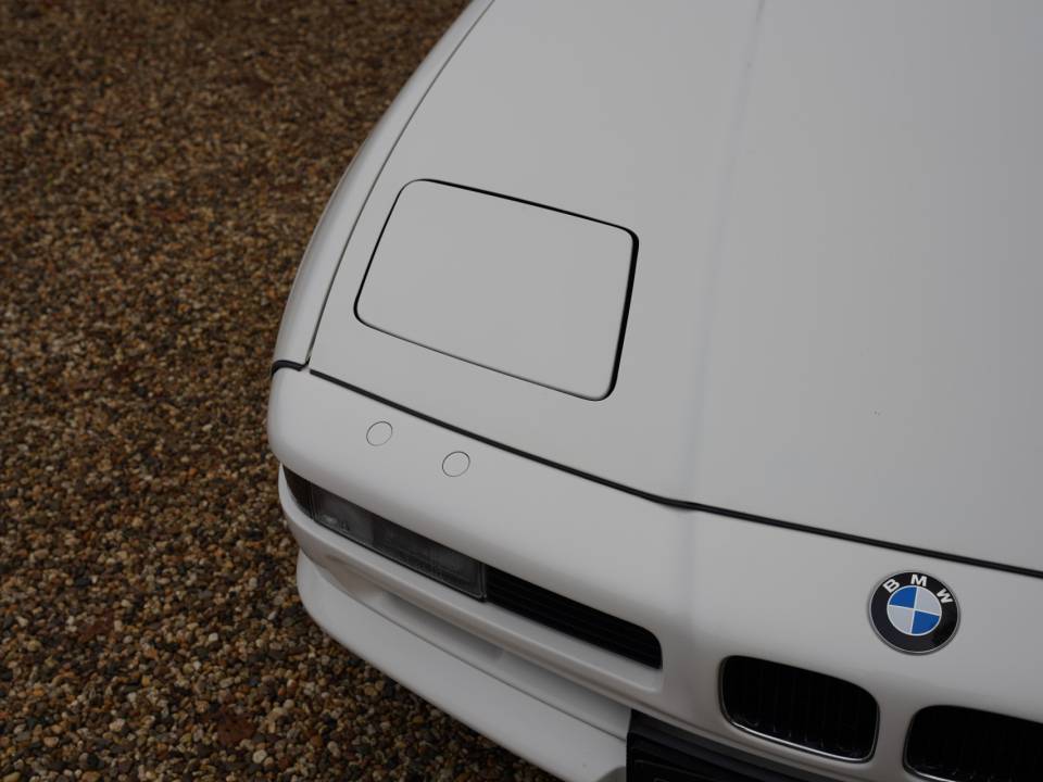 Bild 26/50 von BMW 850i (1991)