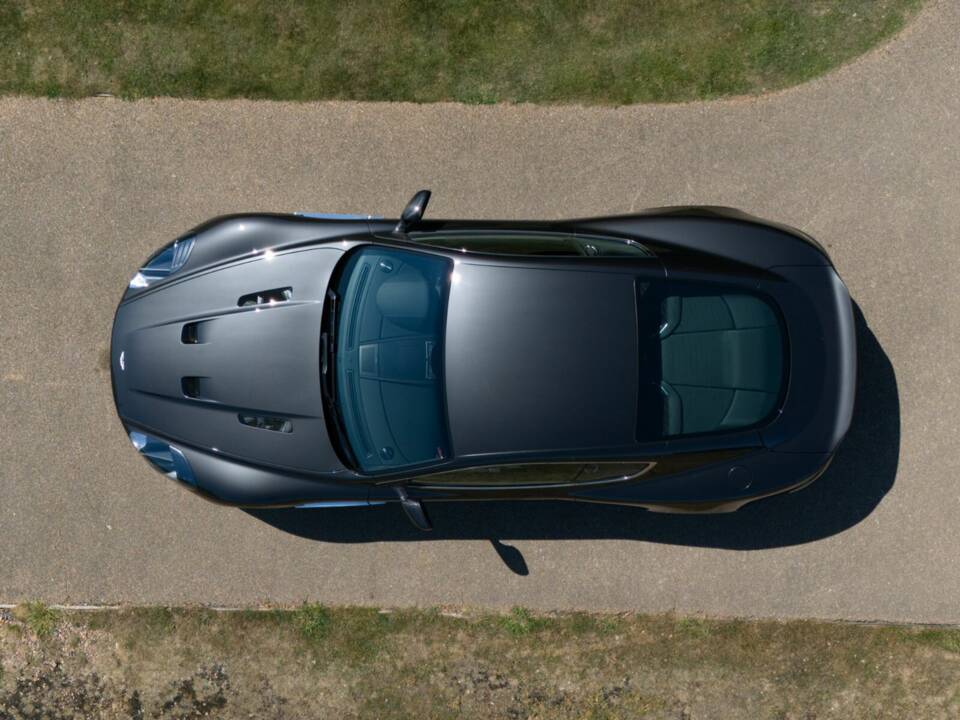 Image 17/50 of Aston Martin DBS (2012)