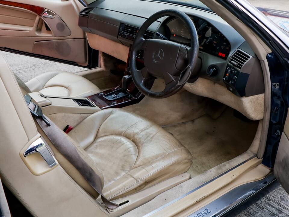Image 13/44 de Mercedes-Benz SL 320 (1996)