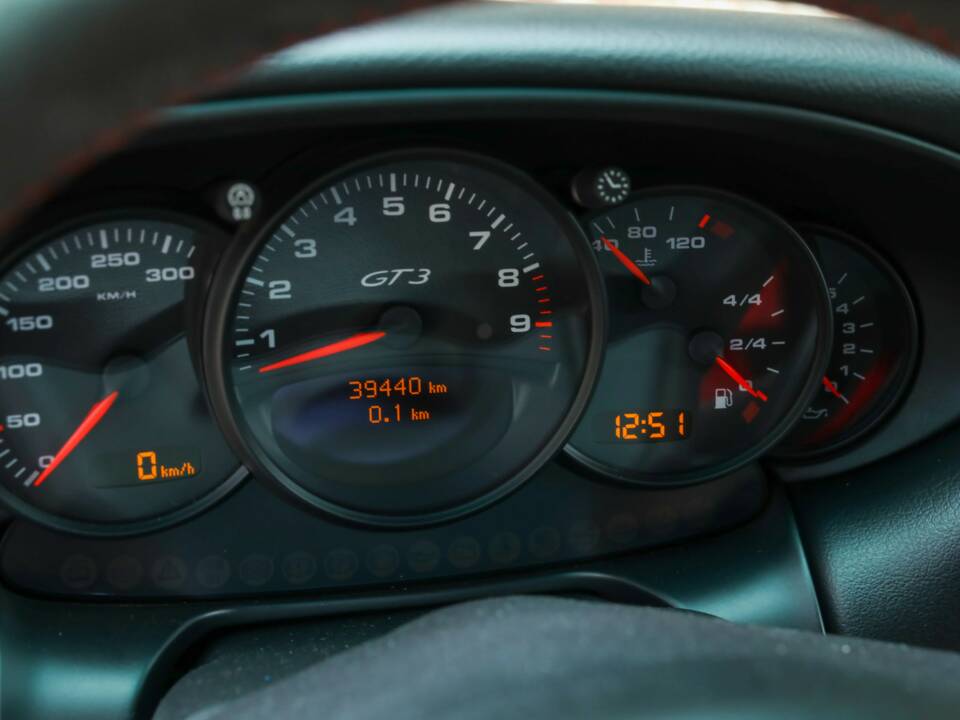 Immagine 11/50 di Porsche 911 GT3 RS (2004)
