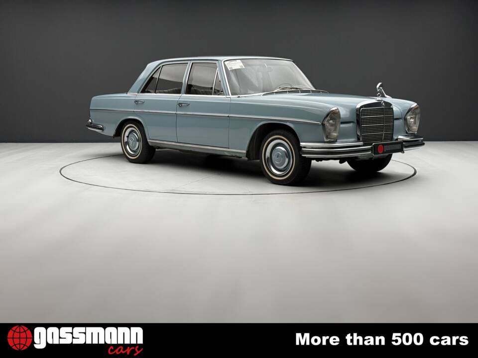 Image 3/15 of Mercedes-Benz 250 S (1966)
