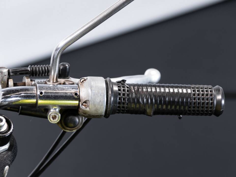 Image 38/40 of Moto Guzzi DUMMY (1973)