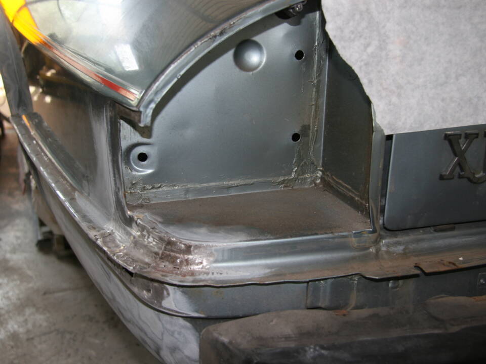 Image 28/38 de Jaguar XJ-S 3.6 (1990)