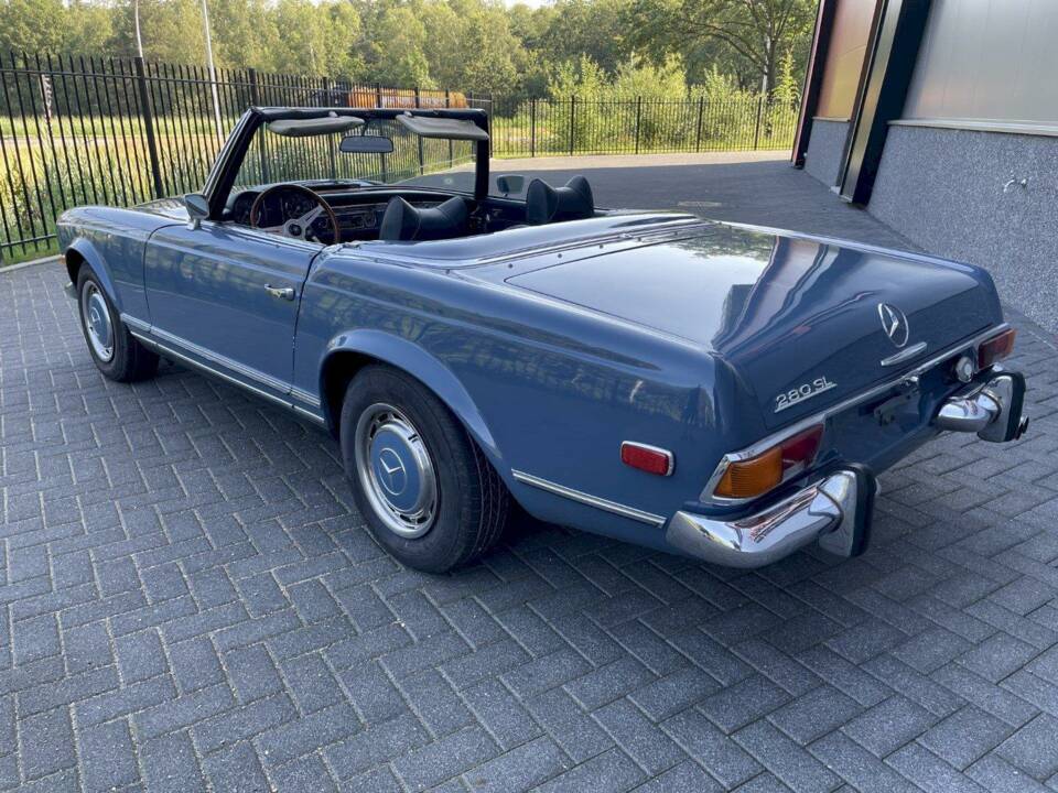 Image 9/36 of Mercedes-Benz 280 SL (1971)