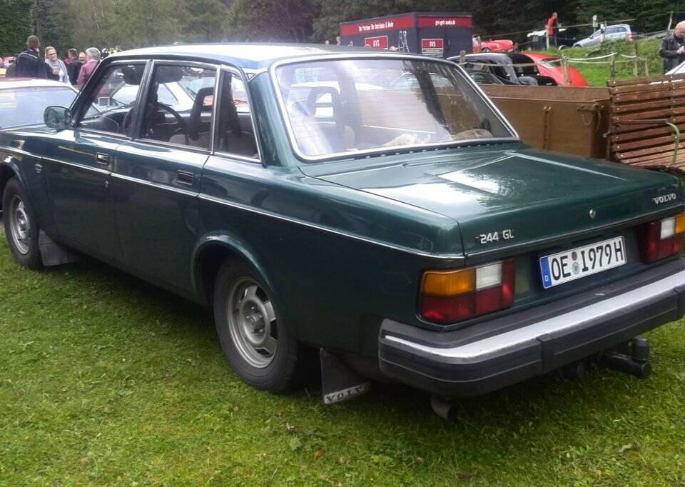 Bild 8/8 von Volvo 244 (1979)