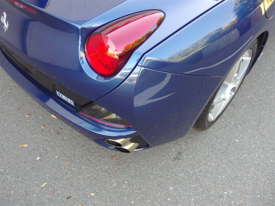 Bild 38/99 von Ferrari California (2009)