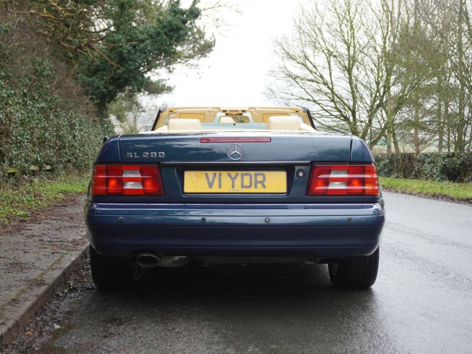 Image 5/26 of Mercedes-Benz SL 280 (1999)