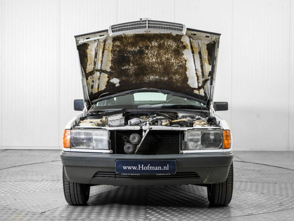 Bild 36/50 von Mercedes-Benz 190 D (1986)