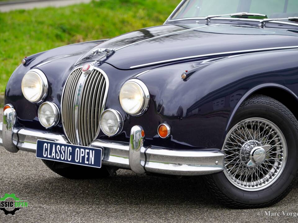 Image 18/42 of Jaguar Mk II 3.8 (1963)