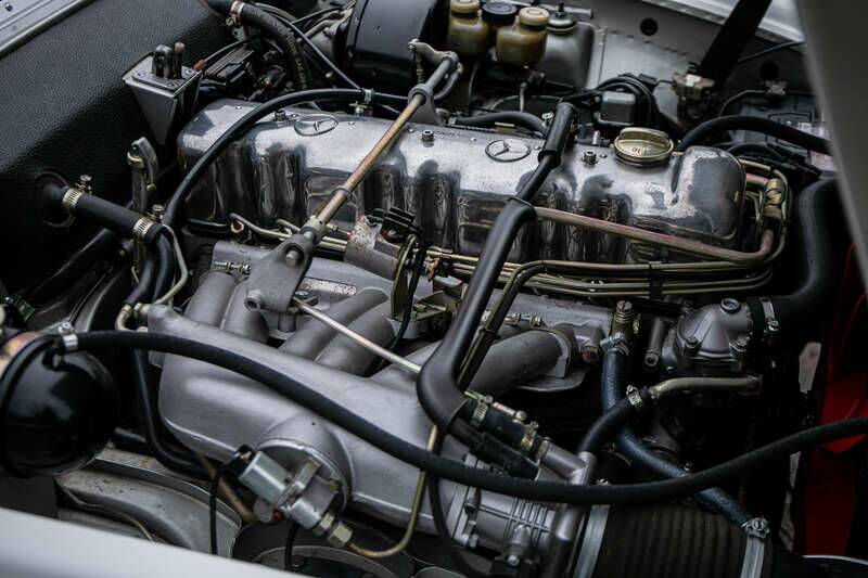 Image 17/35 of Mercedes-Benz 280 SL (1969)