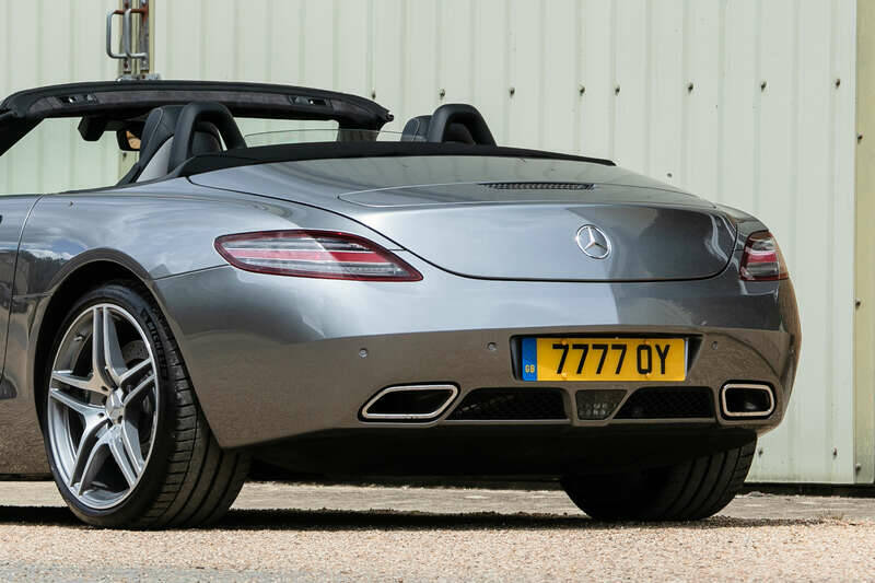 Image 9/50 of Mercedes-Benz SLS AMG Roadster (2014)
