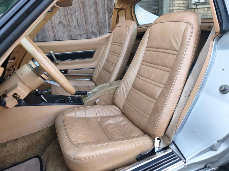 Image 8/23 of Chevrolet Corvette Stingray (1977)