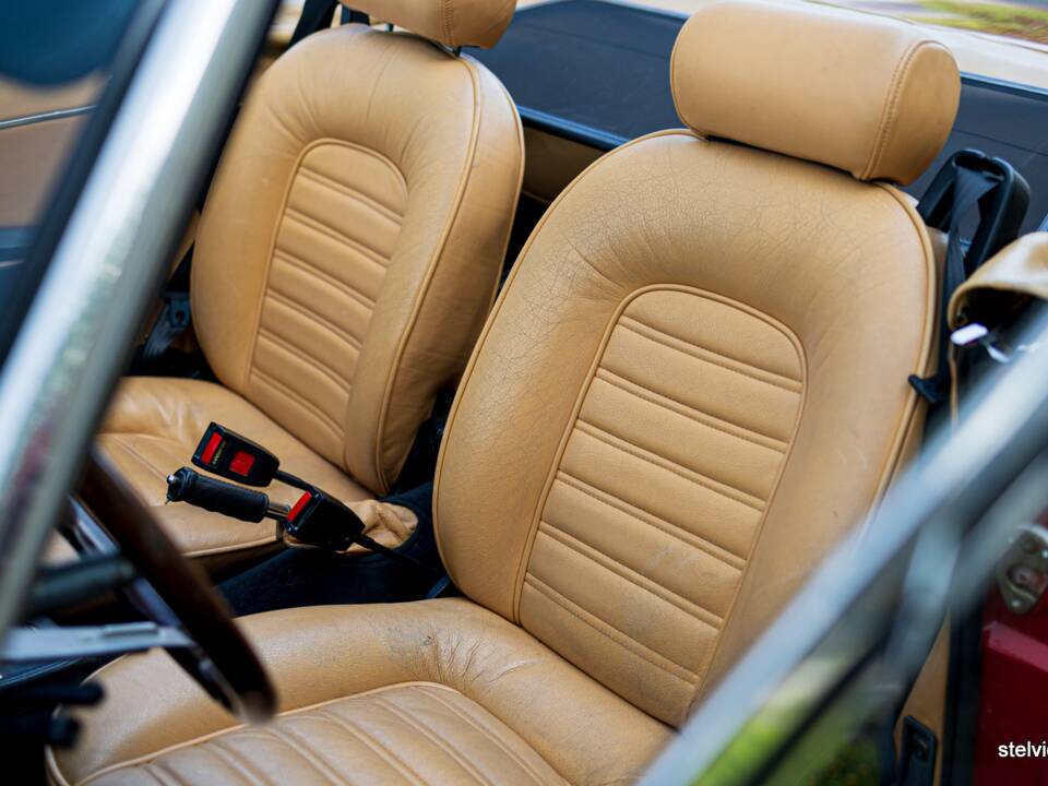 Afbeelding 30/42 van Alfa Romeo 2000 Spider Veloce (1980)