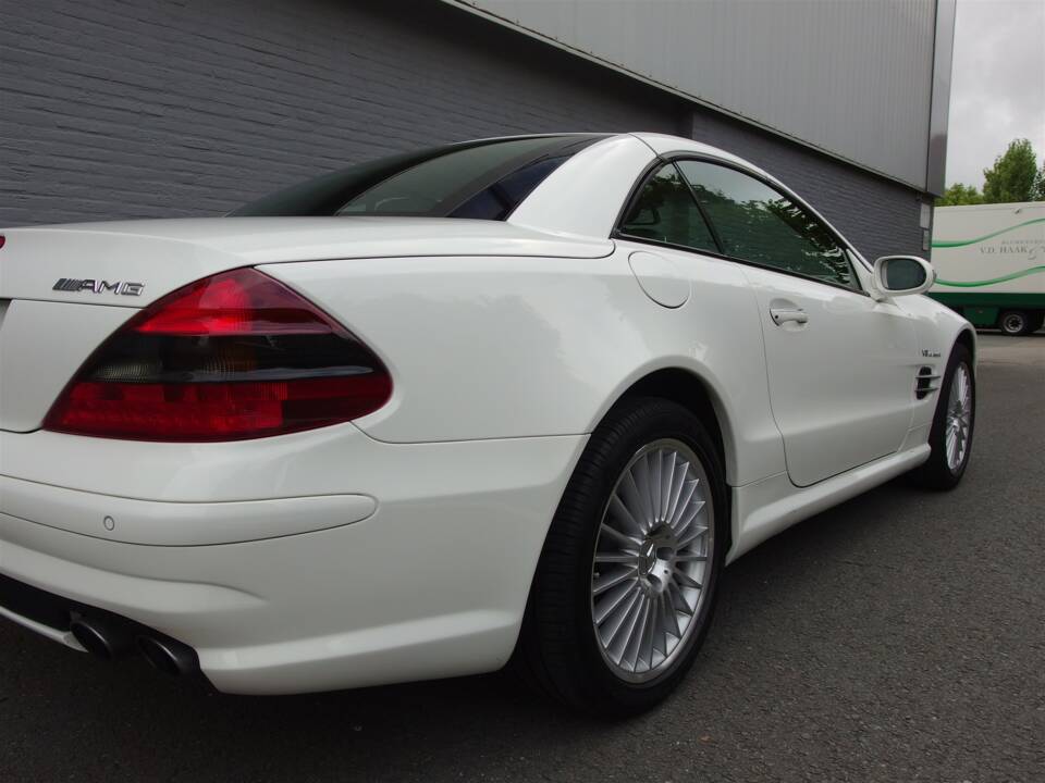 Image 16/97 de Mercedes-Benz SL 55 AMG (2003)