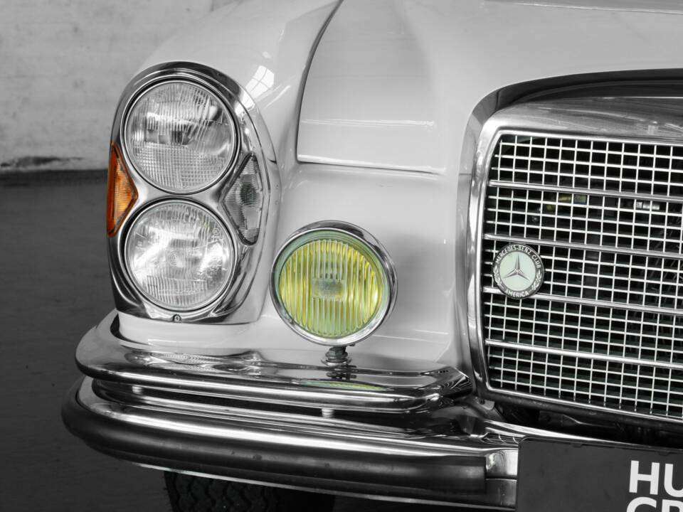 Image 48/50 of Mercedes-Benz 280 SE 3,5 (1969)