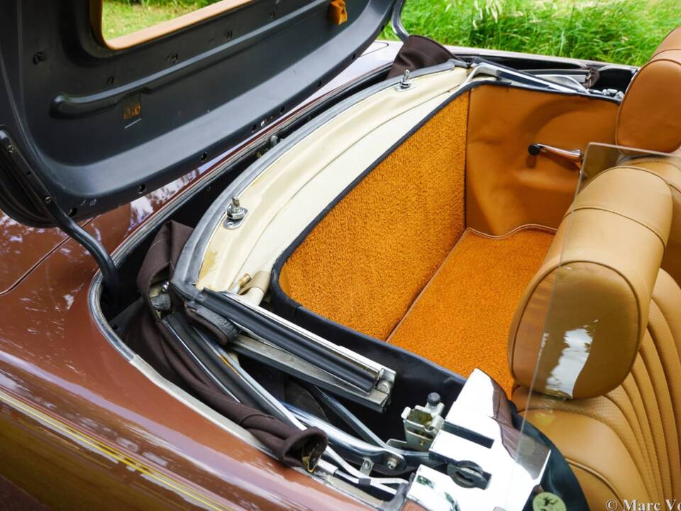 Bild 50/61 von Mercedes-Benz 450 SL (1977)