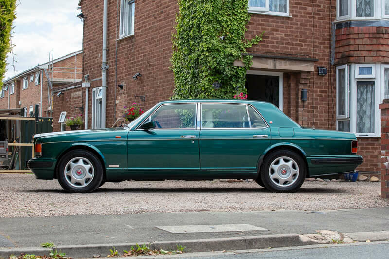 Image 9/50 of Bentley Turbo R lang (1996)