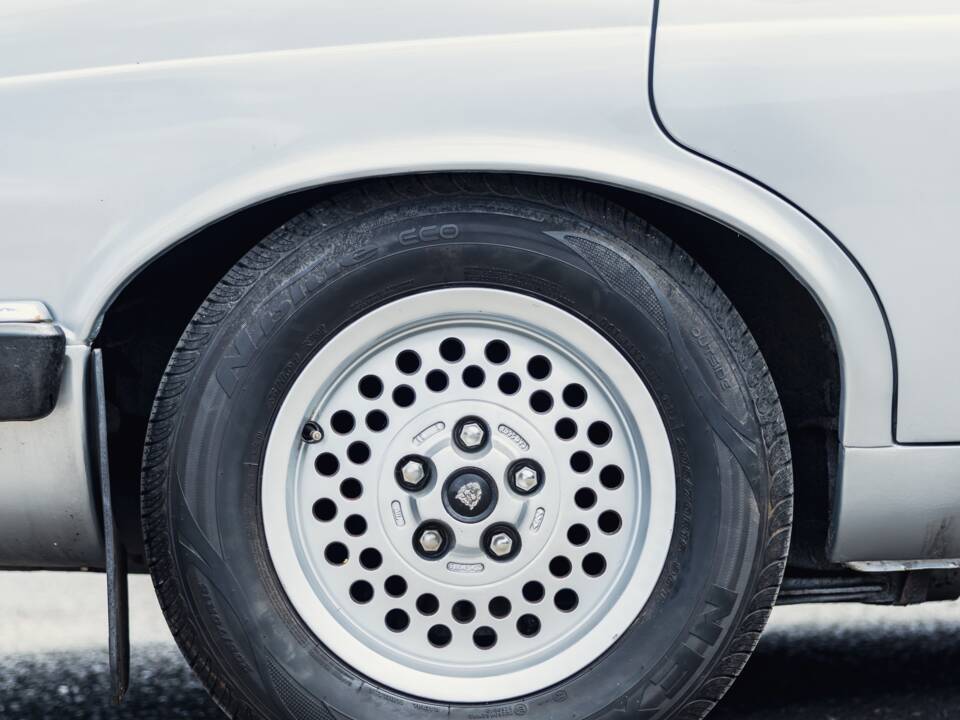 Imagen 14/50 de Jaguar XJ 6 4.2 (1982)