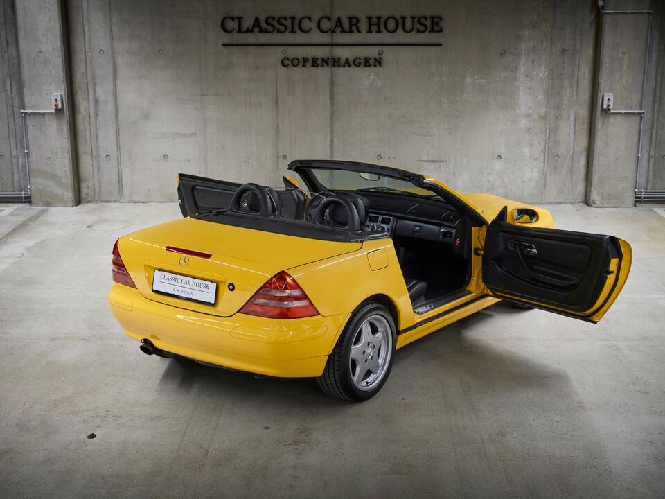 Image 36/100 de Mercedes-Benz SLK 230 Kompressor (1999)