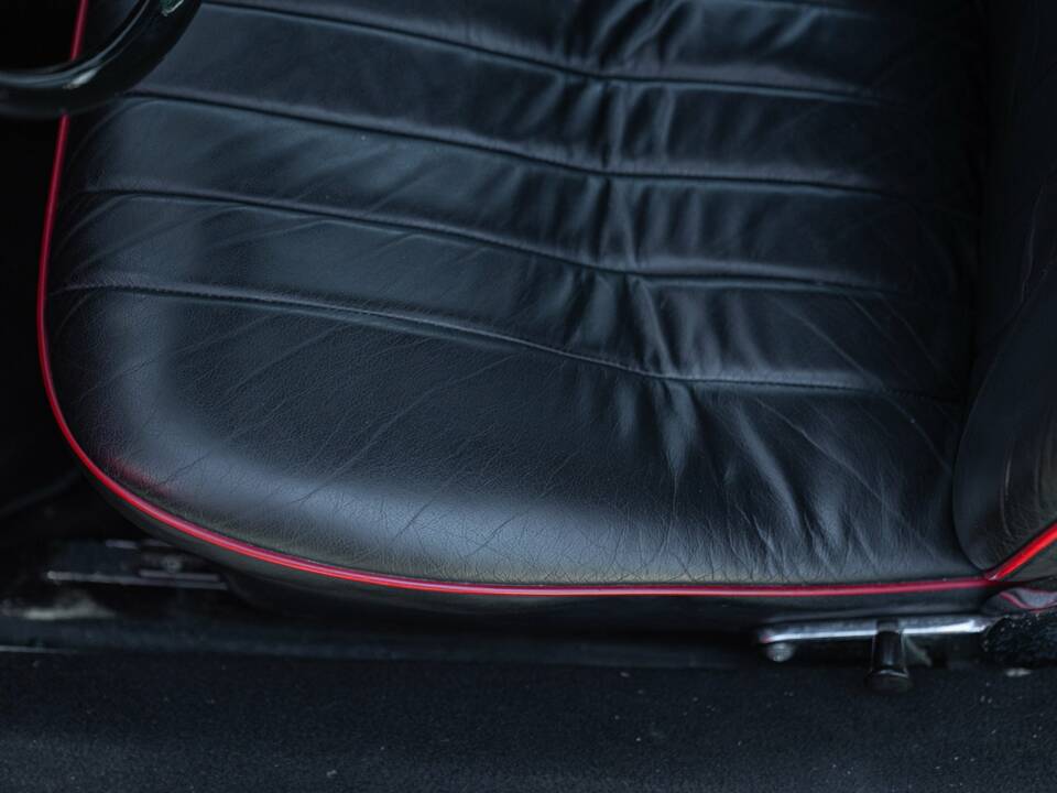 Image 31/50 of Porsche 356 C 1600 SC (1964)