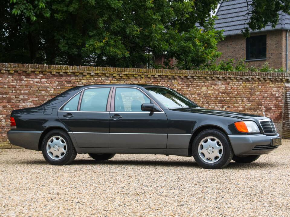 Bild 47/50 von Mercedes-Benz 400 SE (1991)