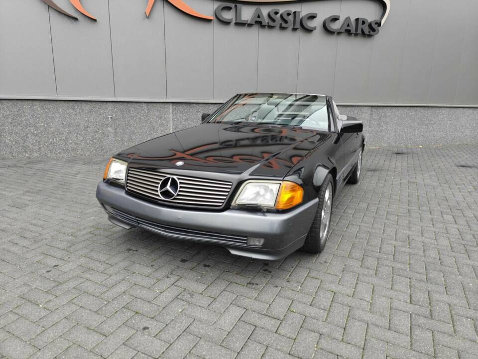 Image 16/50 de Mercedes-Benz 500 SL (1991)